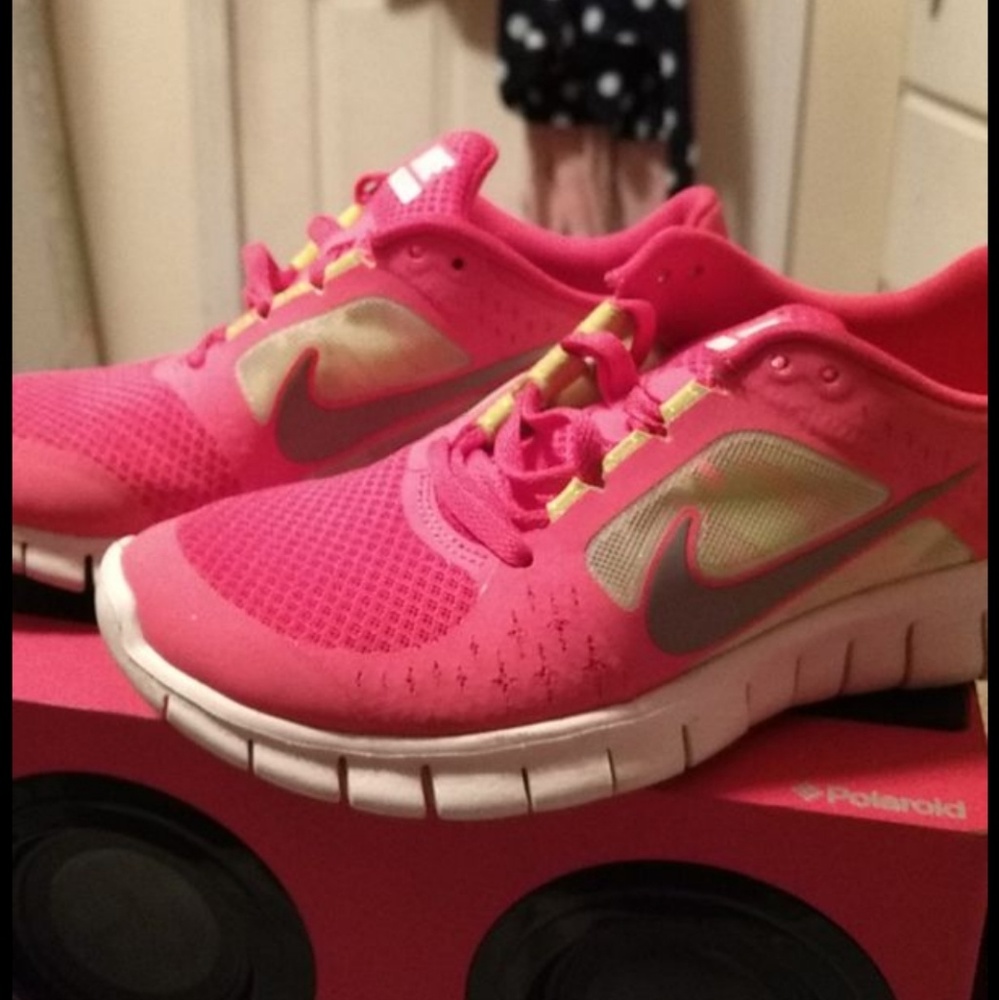 Nike's - Picture 2 of 2